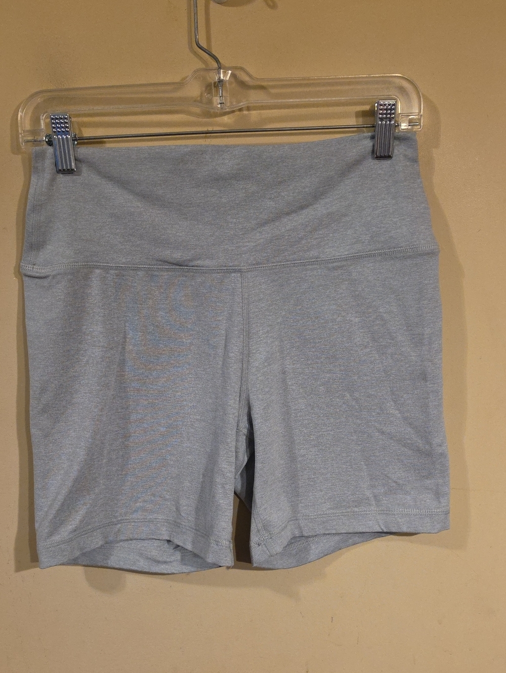 Fleo Women's Bike Shorts in Light Gray